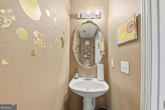 7222 Alicias Way, Morrow, GA 30260