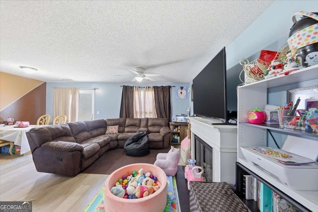 7222 Alicias Way, Morrow, GA 30260