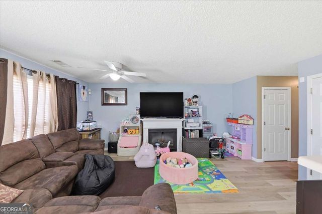 7222 Alicias Way, Morrow, GA 30260