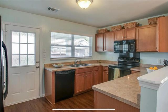 2134 Erin Ln, Mount Juliet, TN 37122