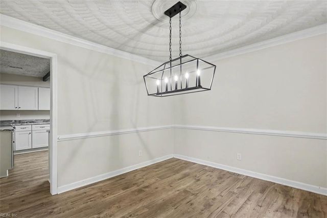 204 Arch RD, Chesapeake, VA 23322