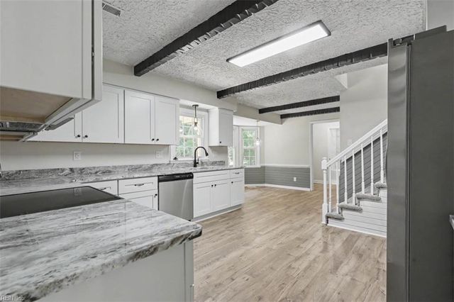 204 Arch RD, Chesapeake, VA 23322