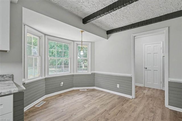 204 Arch RD, Chesapeake, VA 23322