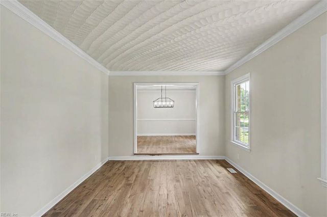204 Arch RD, Chesapeake, VA 23322