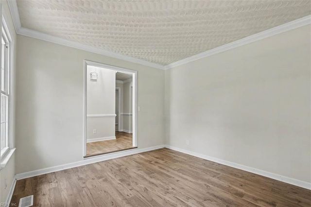 204 Arch RD, Chesapeake, VA 23322