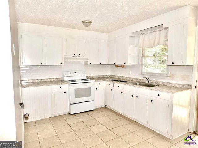 304 Wall Street, Warner Robins, GA 31088