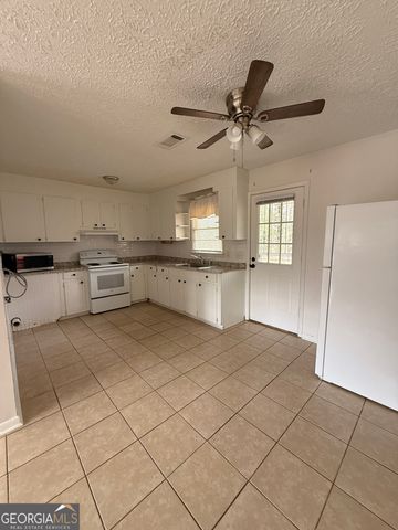 304 Wall Street, Warner Robins, GA 31088