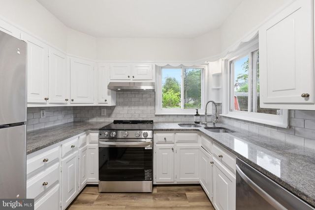 29 W EUCLID AVE, Haddonfield, NJ 08033