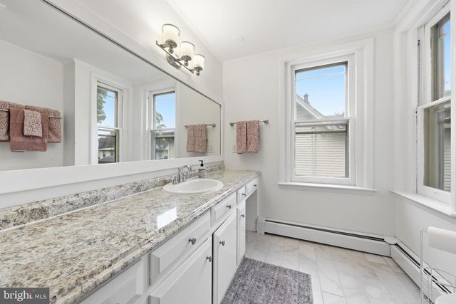 29 W EUCLID AVE, Haddonfield, NJ 08033