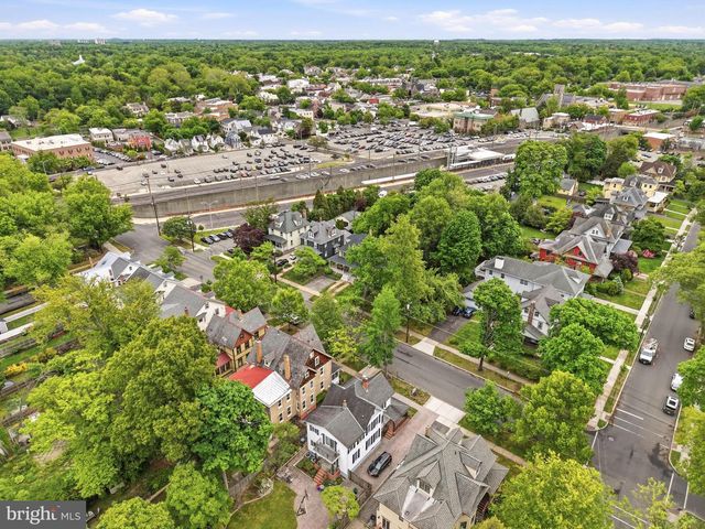 29 W EUCLID AVE, Haddonfield, NJ 08033