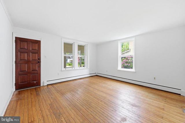 29 W EUCLID AVE, Haddonfield, NJ 08033