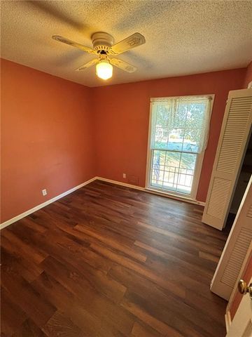 8823 E 57th Street E, Raytown, MO 64133