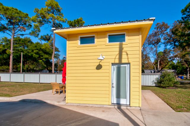 227 Newcastle Drive, Gordonville, TX 76245