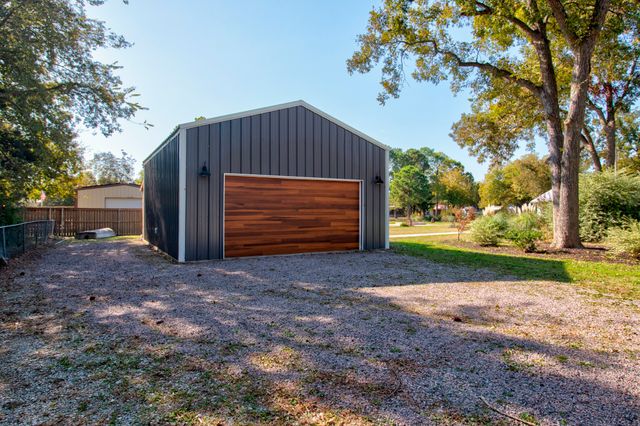 227 Newcastle Drive, Gordonville, TX 76245