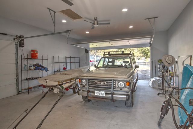 227 Newcastle Drive, Gordonville, TX 76245