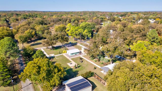 227 Newcastle Drive, Gordonville, TX 76245