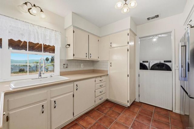 720 Mclain Street, Escondido, CA 92027