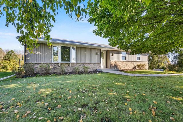 N5826 COUNTY LINE ROAD, Luxemburg, WI 54217