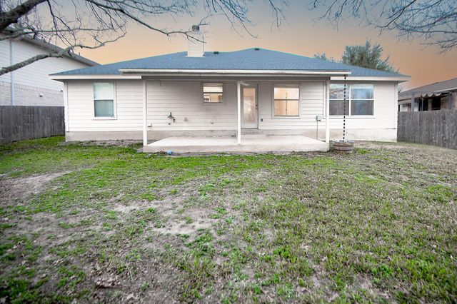 3311 Crystal CIR, Taylor, TX 76574