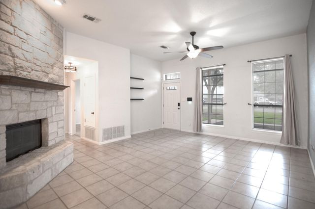 3311 Crystal CIR, Taylor, TX 76574