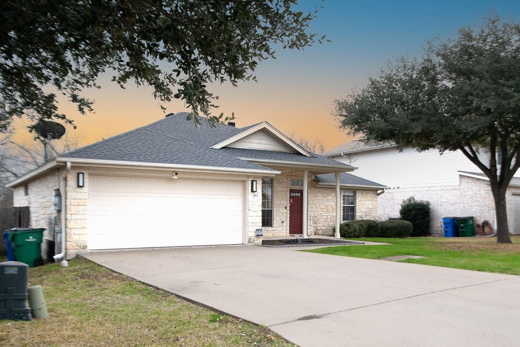 3311 Crystal CIR, Taylor, TX 76574