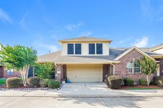 1719 Village Townhome Drive, Pasadena, TX 77504