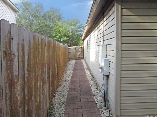 13535 MASON CREST DR, San Antonio, TX 78247