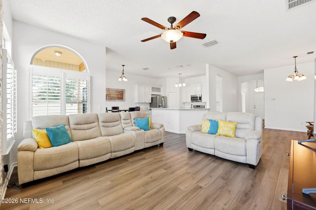 2860 GOLDEN POND Boulevard, Orange Park, FL 32073