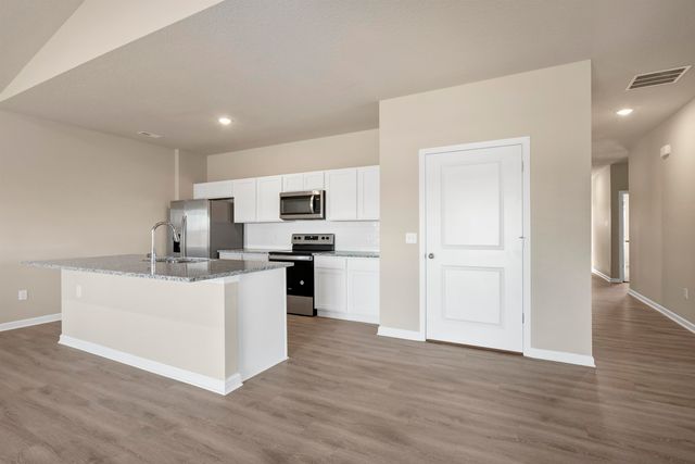 2221 S Monticello Pl, Andover, KS 67002