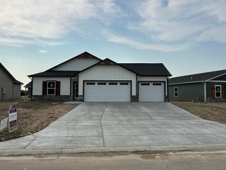 2221 S Monticello Pl, Andover, KS 67002