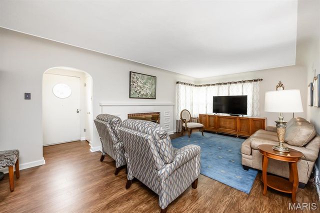 343 Park Drive, Belleville, IL 62226