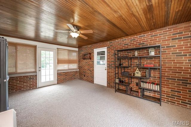 343 Park Drive, Belleville, IL 62226
