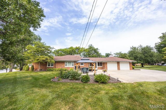 343 Park Drive, Belleville, IL 62226