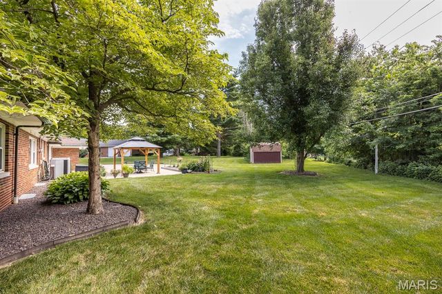 343 Park Drive, Belleville, IL 62226
