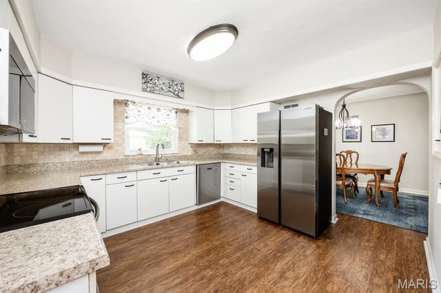 343 Park Drive, Belleville, IL 62226