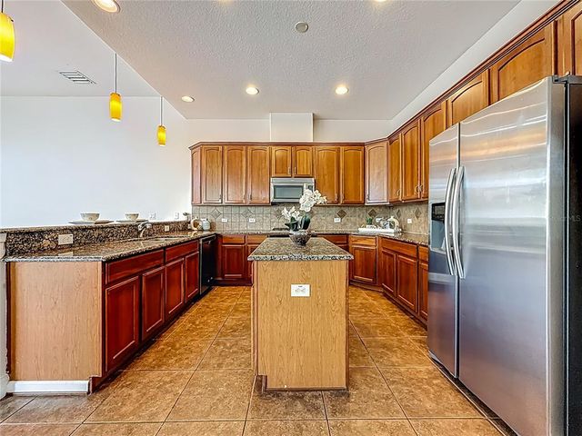 20626 LONGLEAF PINE AVENUE, Tampa, FL 33647