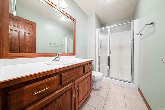 512 Autumn Court, Mishawaka, IN 46544