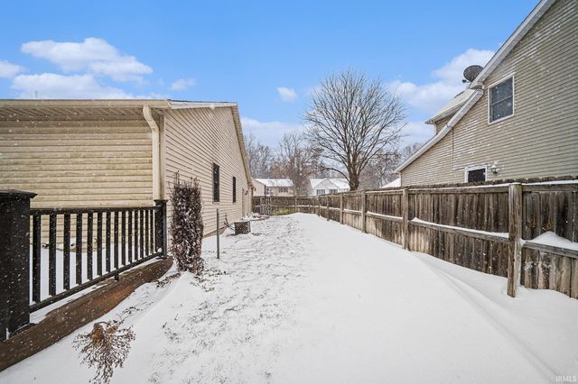 512 Autumn Court, Mishawaka, IN 46544