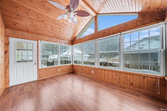 512 Autumn Court, Mishawaka, IN 46544