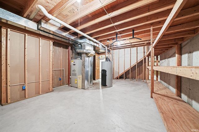 512 Autumn Court, Mishawaka, IN 46544