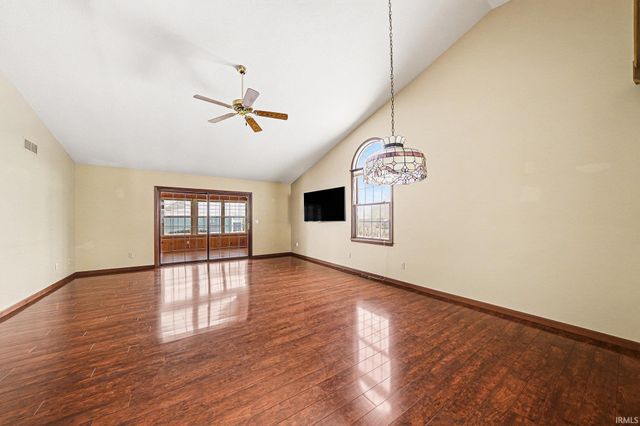 512 Autumn Court, Mishawaka, IN 46544