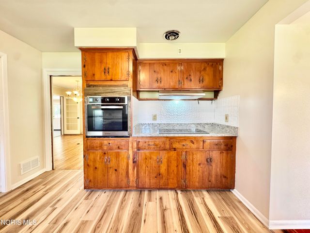 2208 Valley Brook Drive, Toledo, OH 43615