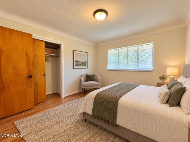 2208 Valley Brook Drive, Toledo, OH 43615