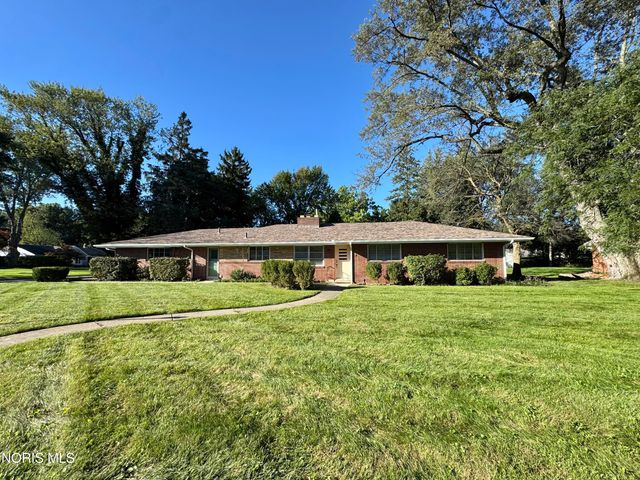 2208 Valley Brook Drive, Toledo, OH 43615
