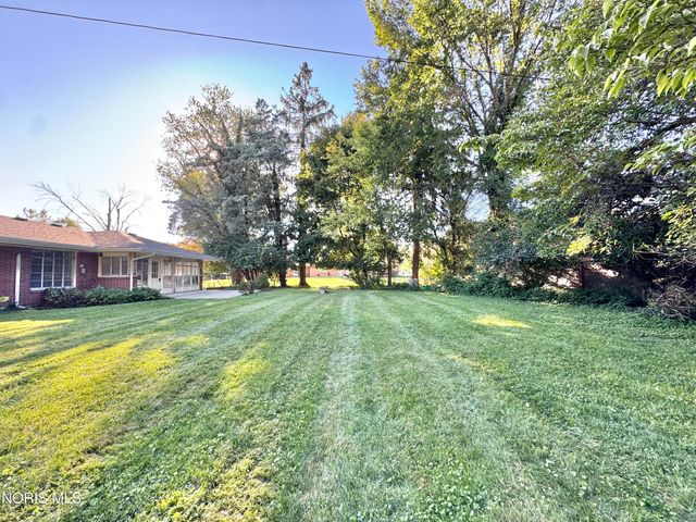 2208 Valley Brook Drive, Toledo, OH 43615