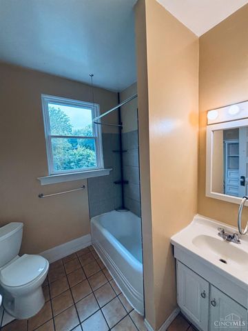 1831 W North Bend Rd, Cincinnati, OH 45223