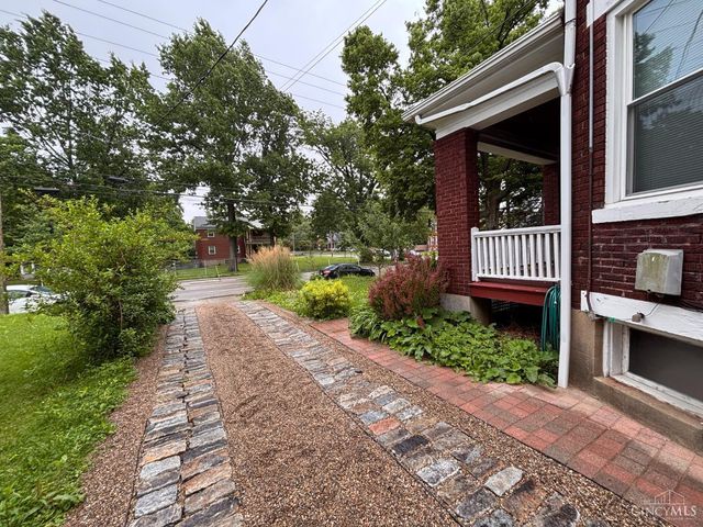 1831 W North Bend Rd, Cincinnati, OH 45223