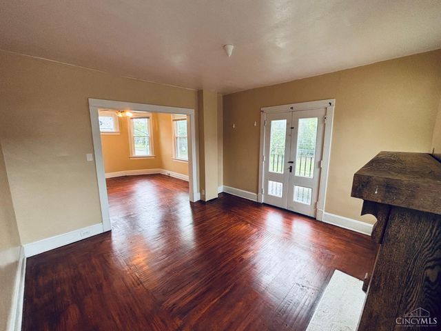 1831 W North Bend Rd, Cincinnati, OH 45223