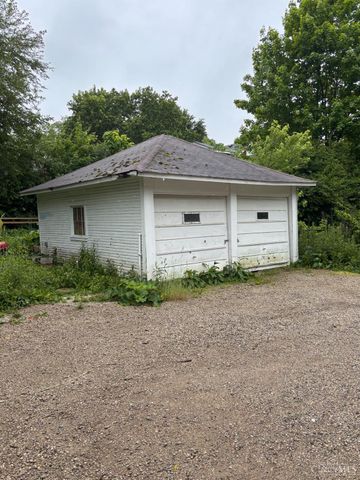 1831 W North Bend Rd, Cincinnati, OH 45223