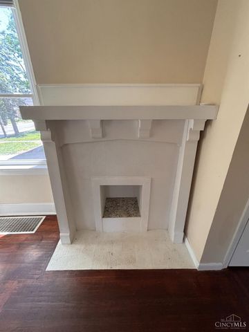1831 W North Bend Rd, Cincinnati, OH 45223